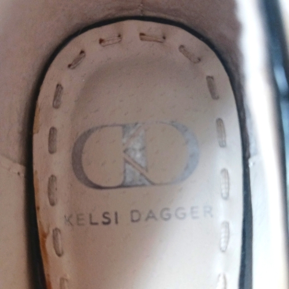 Kelsi Dagger Elegant Shiny Bow Black Block Heels - Picture 9 of 9